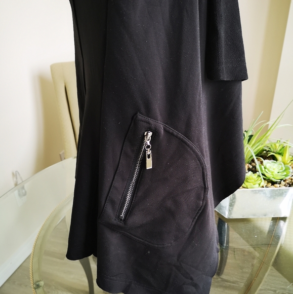 Black Flowy Blazer ☀️ - Picture 2 of 3